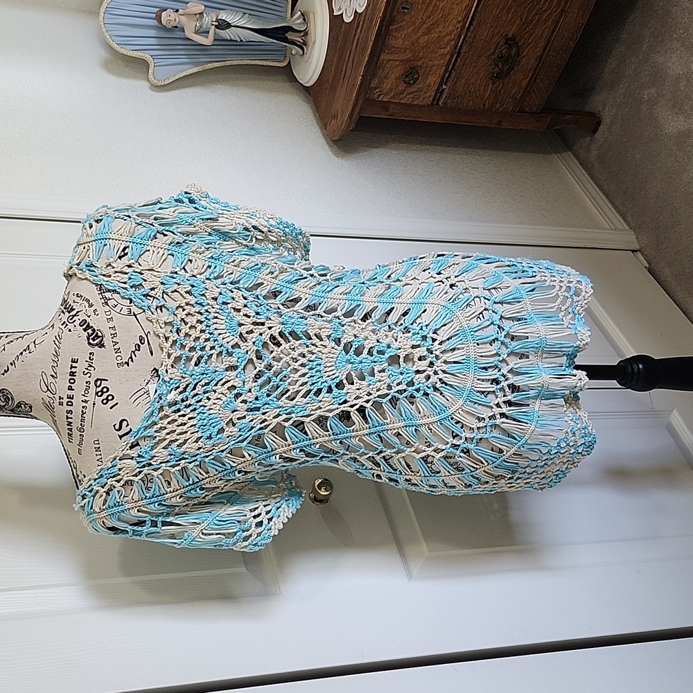 Crochet top - Picture 2 of 10
